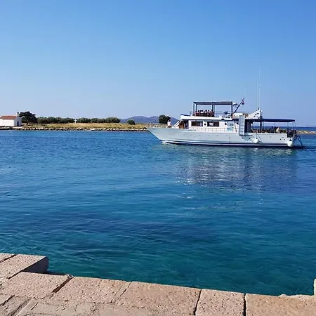 بيت للعطل Holiday Home Pakostane *