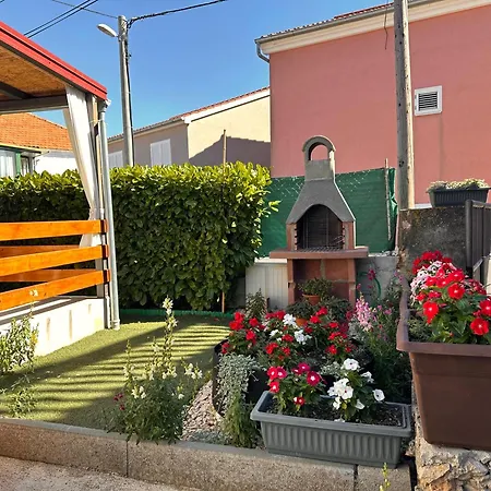 Holiday Home Pakostane Semesterbostad *