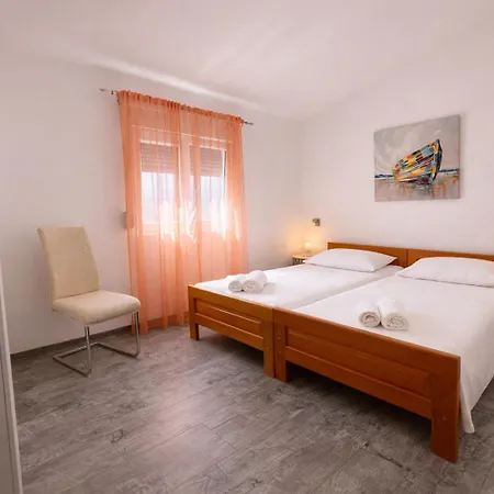 Casa de Férias Holiday Home Pakostane